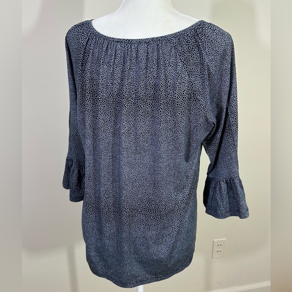 Michael Kors sz lg top in blues tone neckline has gathers 3/4 sleeve ruffle edge - Picture 6 of 14